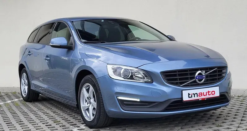 volvo mazowieckie Volvo V60 cena 63500 przebieg: 129000, rok produkcji 2017 z Aleksandrów Łódzki